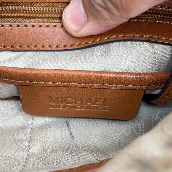 Michael Kors Fallon Leather and Canvas Monogram Shoulder Bag‎ - Picture 4 of 4